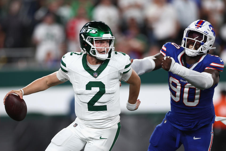 Zach Wilson llevó a los New York Jets a la victoria ante los Buffalo Bills. (Photo by Elsa/Getty Images)