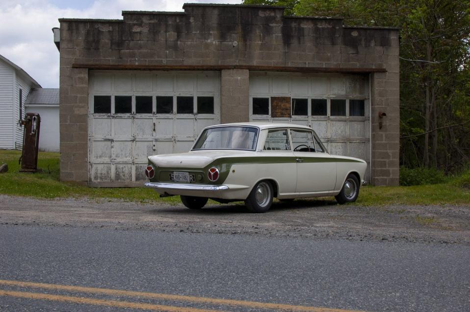 lotus cortina