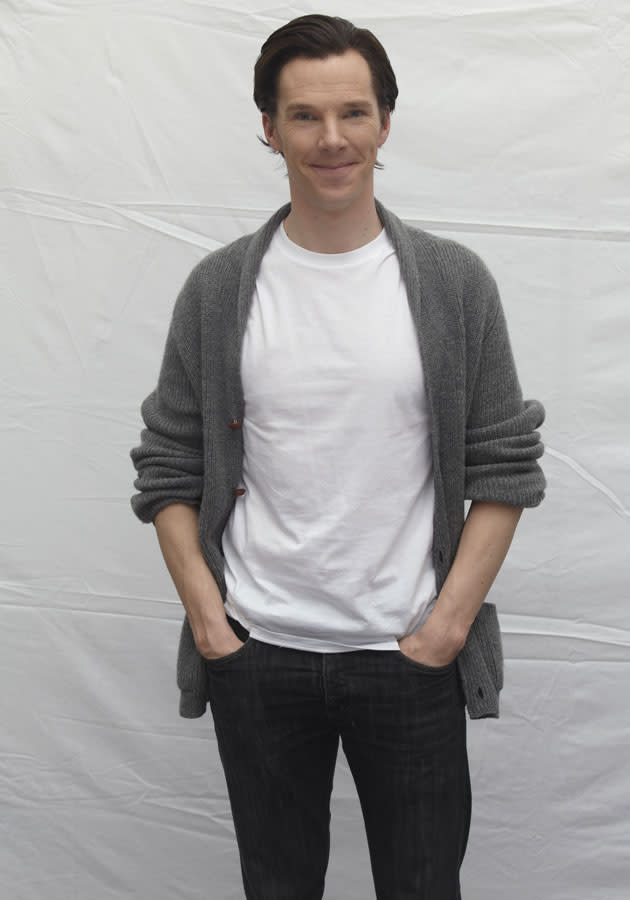 Benedict Cumberbatch looked smart/casual in a white tee and grey cardigan.