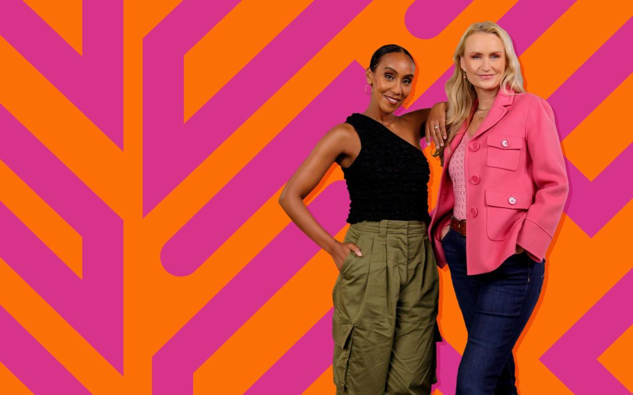 Keine Scheu vor Farben: Die Coaching-Serie "Love Hunters" mit Moderatorin Hadnet Tesfai (links) und Paartherapeutin Birgit Fehst ist vor allem bunt! (Bild: ZDF / Richard Hübner / [M] Serviceplan)