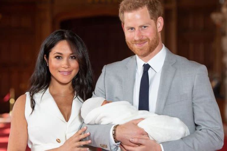 Los duques de Sussex presentaron a su hijo Archie Harrison.