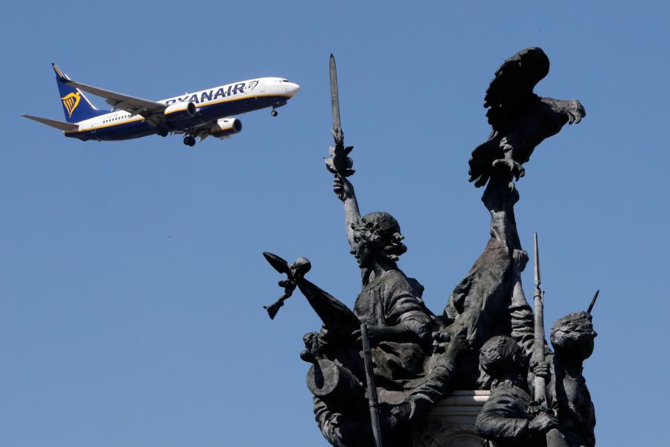 <p>A Ryanair airplane approaching Lisbon airport </p> (Copyright 2019 The Associated Press. All rights reserved)