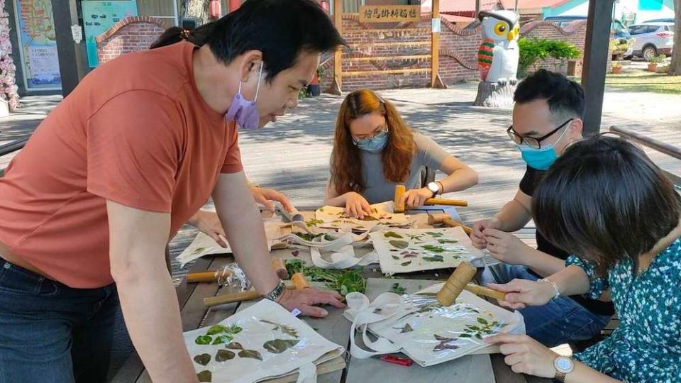 植物槌染DIY（圖片來源：高雄旅遊網）