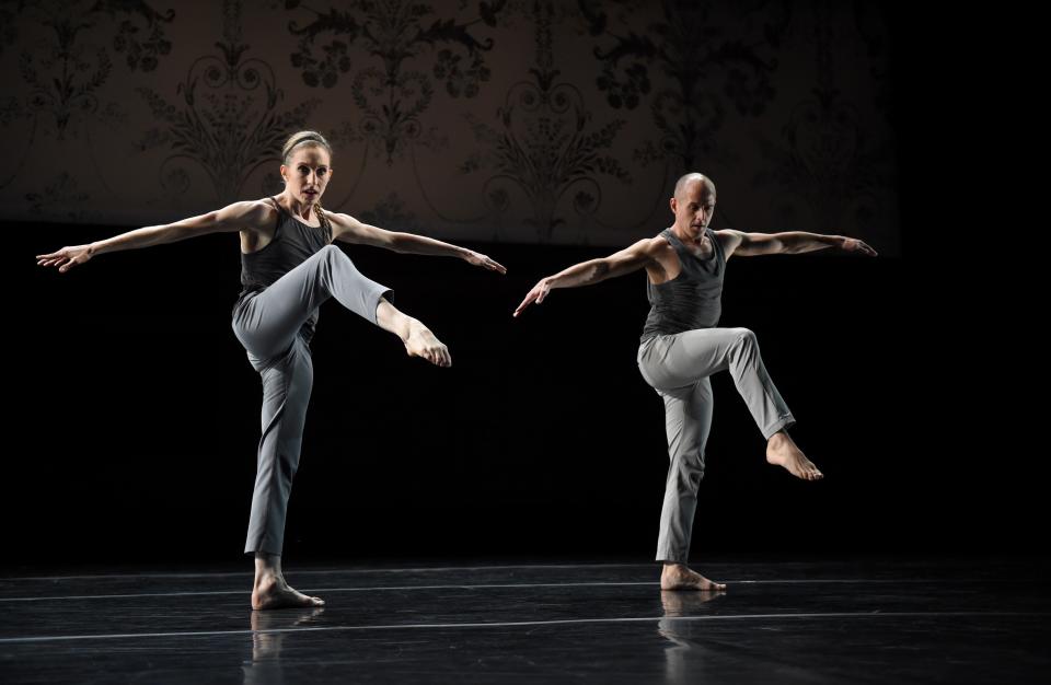 Whelan rehearsing&nbsp;with contemporary choregrapher Brian Brooks at the Joyce Theater in 2017. (Photo: TIMOTHY A. CLARY via Getty Images)