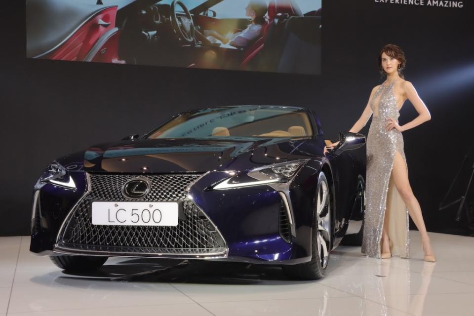 588-limited-edition-620-lexus-lc500-convertible