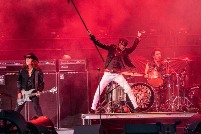 Aerosmith plays record-breaking 50th anniversary concert at Boston's Fenway  Park – 100.7 FM – KSLX – Classic Rock