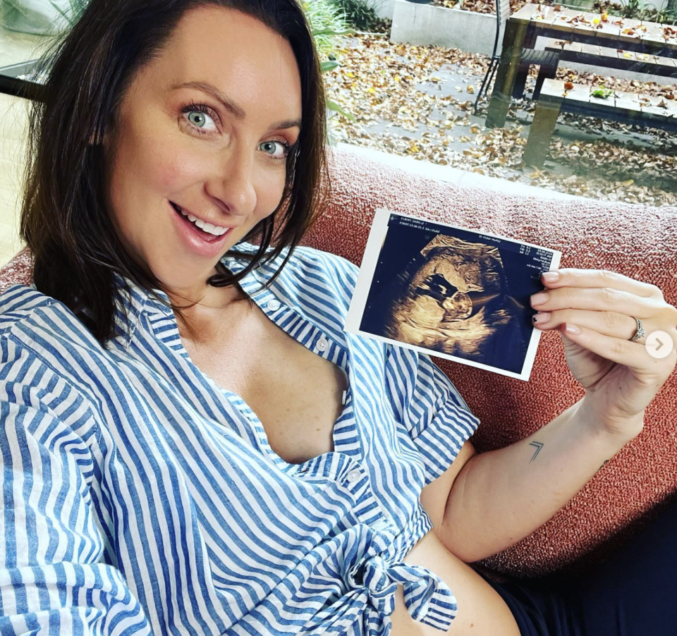 Gogglebox's Isabelle Silbery holding sonogram 