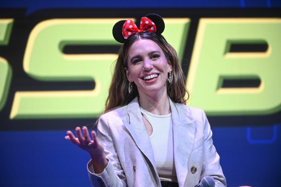 Christy Carlson Romano at Disney Expo