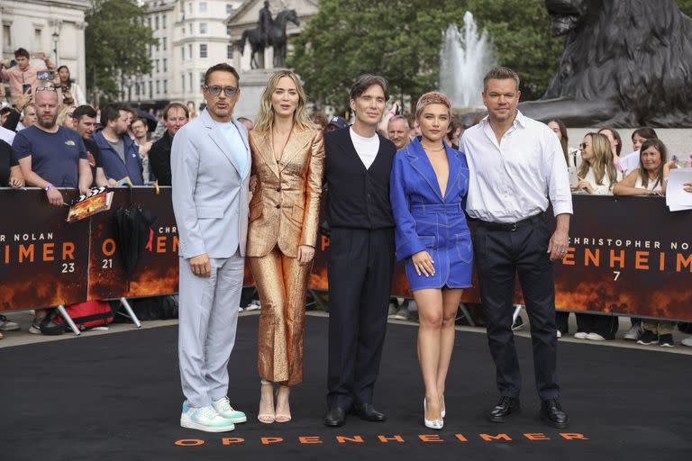 El actor junto a Robert Downey Jr., Emily Blunt, Florence Pugh y Matt Damon, durante la presentación de Oppenheimer en Londres