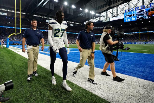 Seahawks cornerback Riq Woolen unlikely to play vs. Panthers with chest  injury, Seahawks