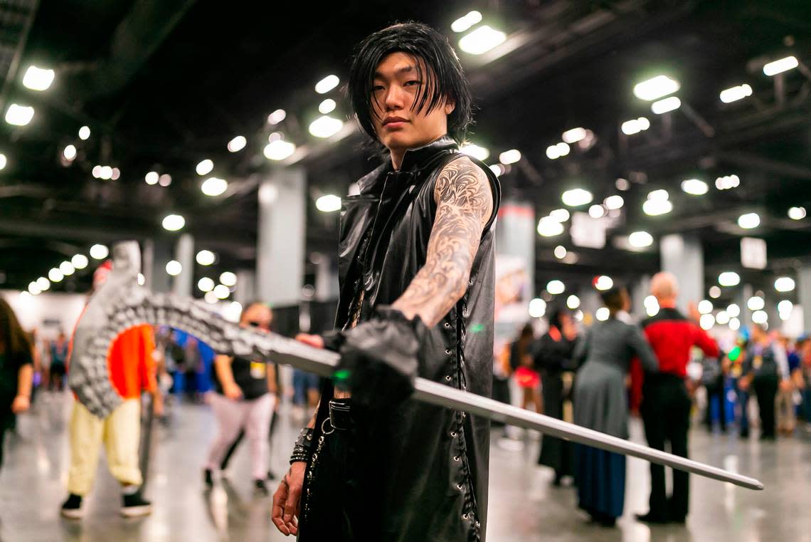 Harvick Tang cosplays as V from the video game “Devil May Cry 5” during Florida Supercon.