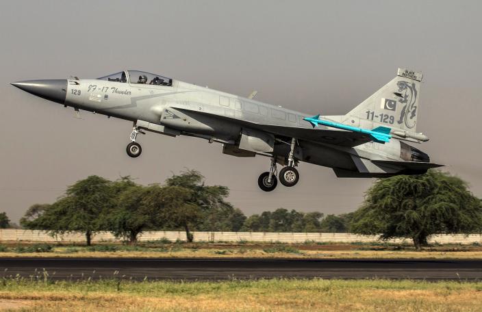 جت جنگنده JF-17 Thunder نیروی هوایی پاکستان