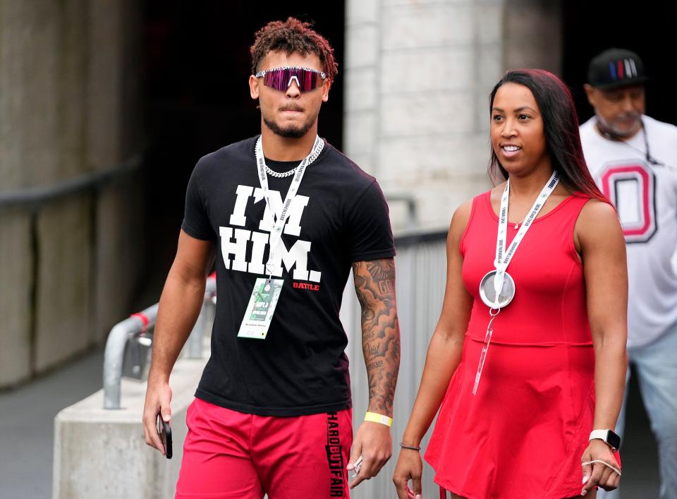 September 3, 2022;  Columbus, Ohio, USA;  Ohio State Buckeye recruit WR Brandon Inniss (2023) before the NCAA football game between the Ohio State Buckeyes and Notre Dame Fighting Irish at Ohio Stadium. 