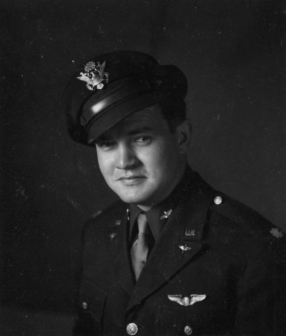 portrait photo of gale cleven wearing his us air force uniform
