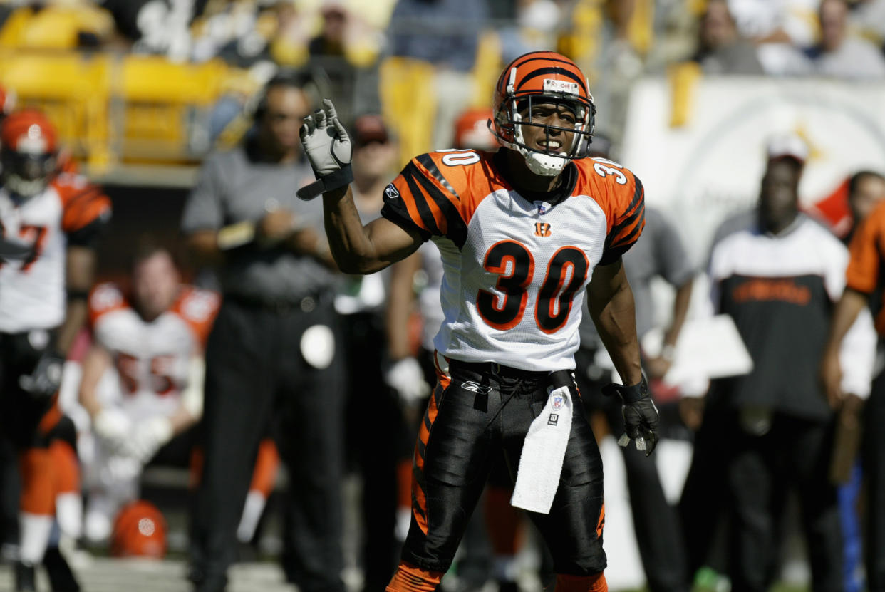 PITTSBURGH - OCTOBER 3:  Cornerback Terrell Roberts #30 of the Cincinnati Bengals during the Bengals 28-17 loss to the Pittsburgh Steelers at Heinz Field on October 3, 2004 in Pittsburgh, Pennsylvania. (Photo by George Gojkovich/Getty Images)