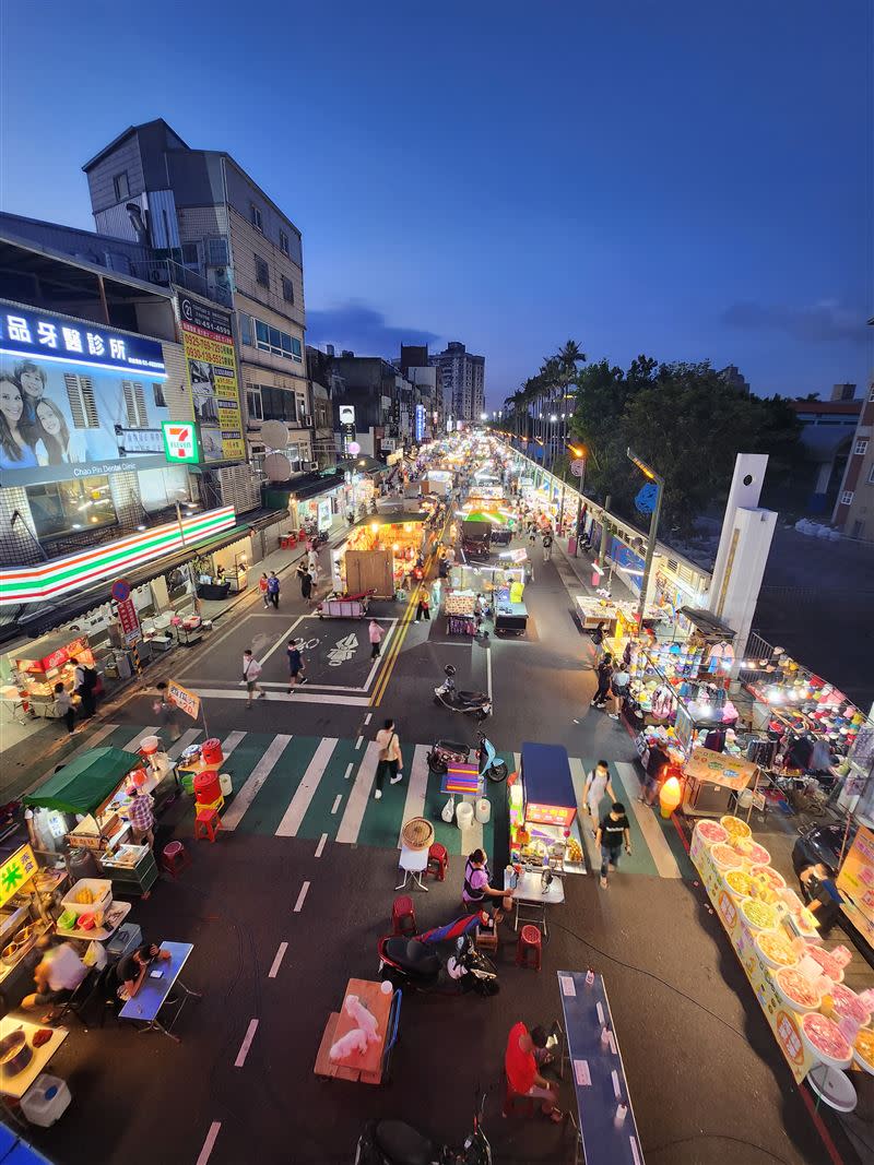  夜景模式拍攝。（圖／記者谷庭攝）