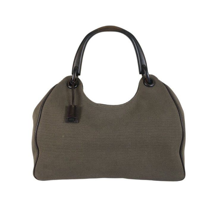 <p><a href="https://luxedujour.ca/home/products/gucci-bamboo-handle-hobo-bag" rel="nofollow noopener" target="_blank" data-ylk="slk:Shop Now;elm:context_link;itc:0;sec:content-canvas" class="link ">Shop Now</a></p><p>Bamboo Handle Hobo Bag</p><p>luxedujour.ca</p><p>390.00</p>