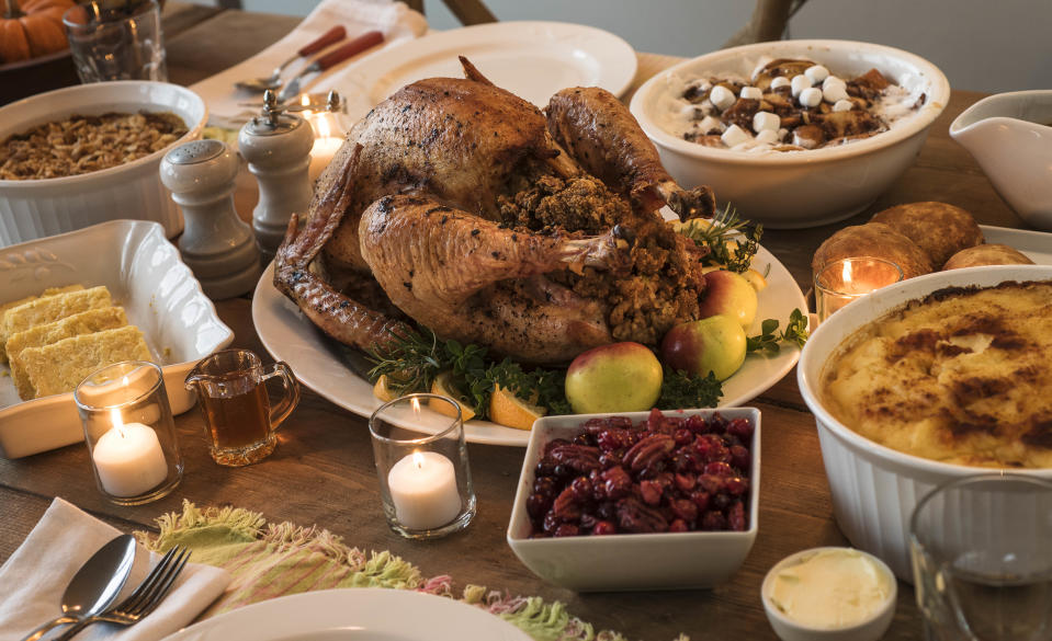 Zum Thanksgiving-Dinner reist oftmals die gesamte Familie an und manchmal auch ein bis dahin Fremder. (Bild: Getty Images)