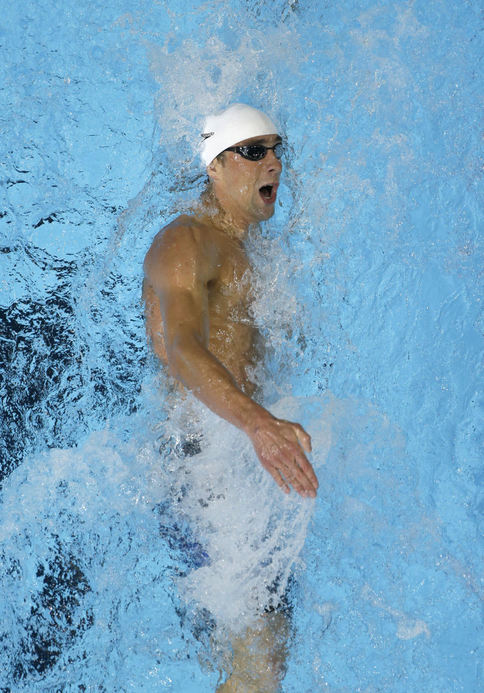 Michael Phelps swims in the men's 400-meter individual medley final at the U.S. Olympic swimming trials, Monday, June 25, 2012, in Omaha, Neb. (AP Photo/Mark Humphrey)