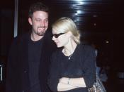 Gwyneth Paltrow verliebte sich derweil in den nächsten Hollywood-Beau: Ben Affleck, mit dem sie für "Shakespeare in Love" vor der Kamera stand. Die beiden waren zwei Jahre zusammen. (Bild: Brenda Chase/Online USA)