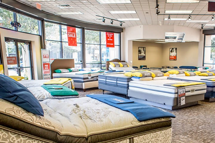 <b>Photo: mattress firm/<a href="https://yelp.com/biz_photos/mattress-firm-warm-springs-henderson?utm_campaign=517abd84-b36d-4729-b119-33c8d033587a%2C9477c7ea-bd1e-4d84-be0b-294f72e4f171&utm_medium=81024472-a80c-4266-a0e5-a3bf8775daa7" rel="nofollow noopener" target="_blank" data-ylk="slk:Yelp;elm:context_link;itc:0;sec:content-canvas" class="link ">Yelp</a></b>