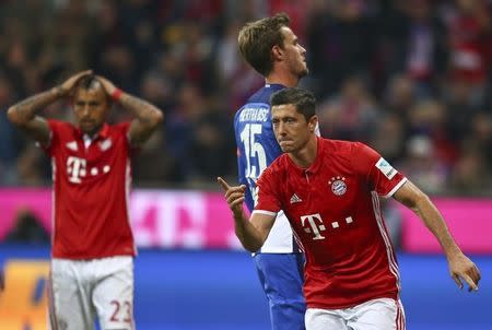 Football Soccer - Bayern Munich v Hertha BSC Berlin - German Bundesliga - Allianz -Arena, Munich, Germany - 21/09/16 Bayern Munich's Robert Lewandwowski reacts REUTERS/Michael Dalder