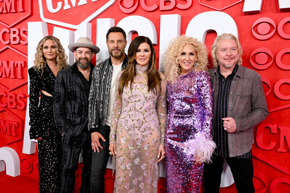 Jennifer Nettles, Kristian Bush, Jimi Westbrook, Karen Fairchild, Kimberly Schlapman and Phillip Sweet at the 2024 CMT Music Awards held at the Moody Center on April 7, 2024 in Austin, Texas.