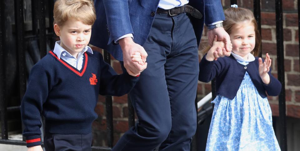 Princess Charlotte and Prince George just arrived to the hospital to meet their little brother, and the photos are too cute for words. I can't handle it.