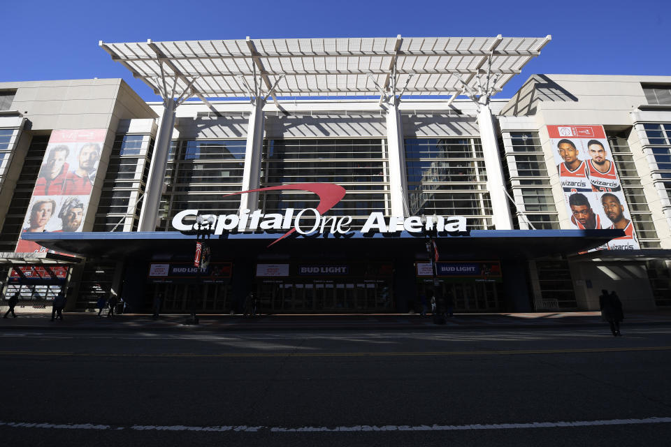 Fans can now place bets in an American sports arena for the first time. (AP Photo/Nick Wass)