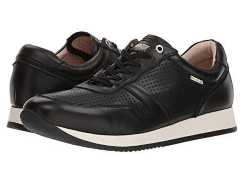 Get it at <a href="https://www.zappos.com/p/pikolinos-palermo-m3h-6157-black/product/9019333/color/3" target="_blank">Zappos</a>.