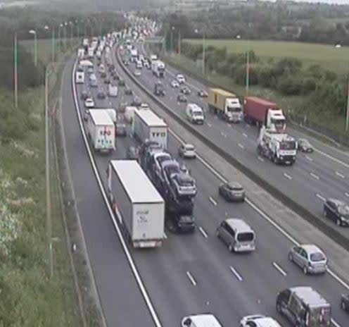 Traffic passing Epping along the M25 (Traffic Cameras)