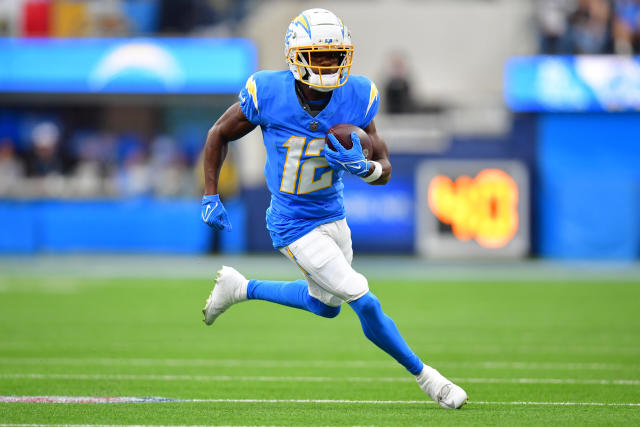 Highlight: Chargers WR Derius Davis busts loose for big carry vs. Raiders