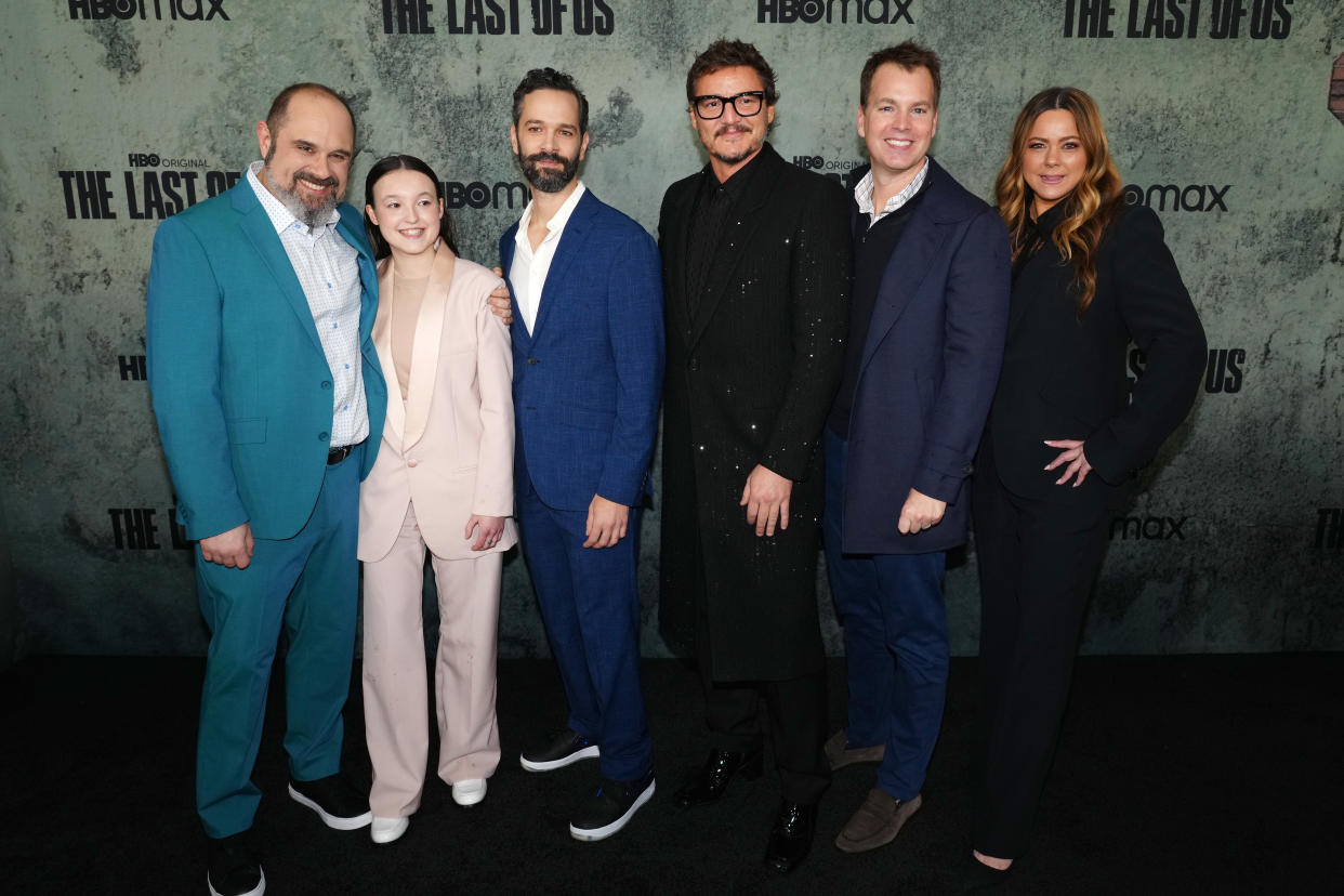 LOS ANGELES, CALIFORNIA - JANUARY 09: (L-R) Craig Mazin, Bella Ramsey, Neil Druckmann, Pedro Pascal, Chairman/CEO of HBO & HBO Max Casey Bloys, and EVP, Head of Drama, HBO Programming Francesca Orsi attend HBO's 