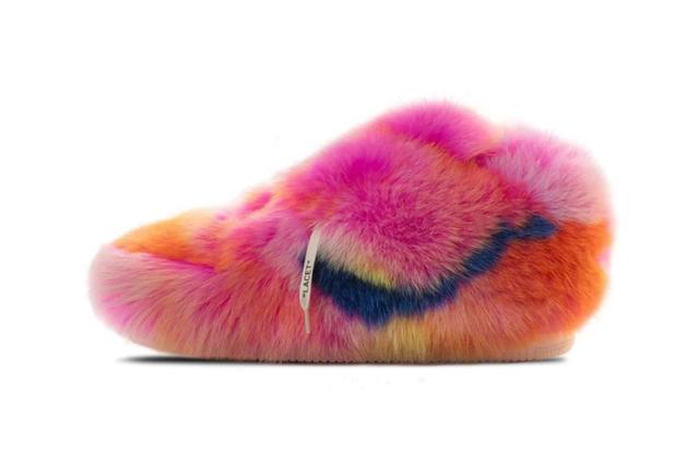 Pink Fluffy Lv Slippers