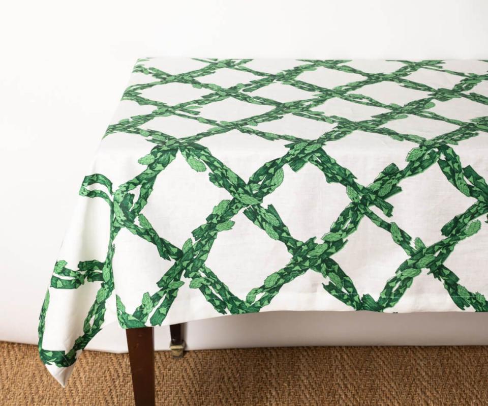 Linen Tablecloth in Asperges, Bright Greens