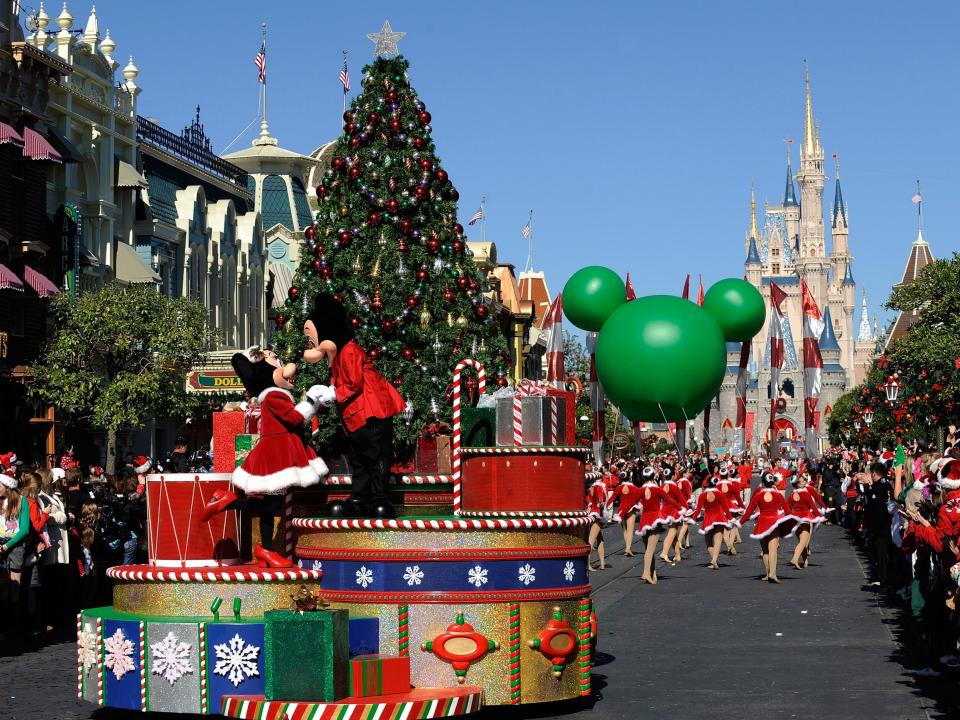 Disney Parks Christmas Day Parade