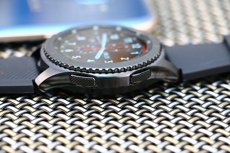 這款智慧錶真的很好看 Samsung Gear S3 frontier 開箱動手玩