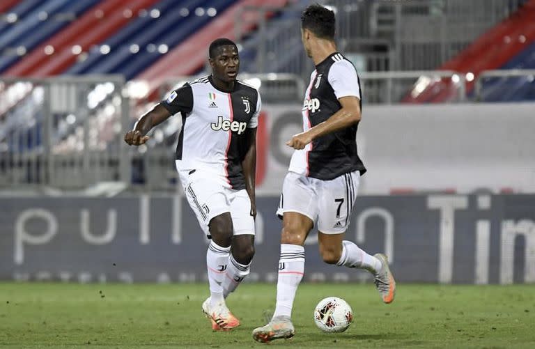 Daouda Peeters con Cristiano Ronaldo en su debut en la Serie A con Juventus