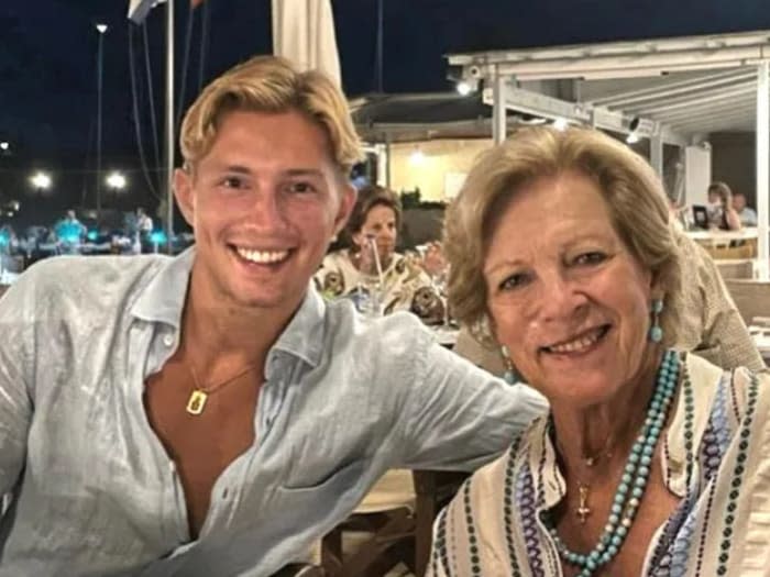 Constantino de Grecia con su abuela