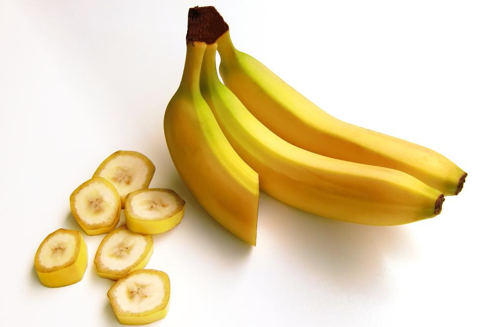 <p>It’s not usually the bit of a banana we savour, but in many countries it’s a commonly-used ingredient – it’s a great source of fibre, potassium, magnesium, vitamin C and vitamin B6 [Photo: Pexels] </p>