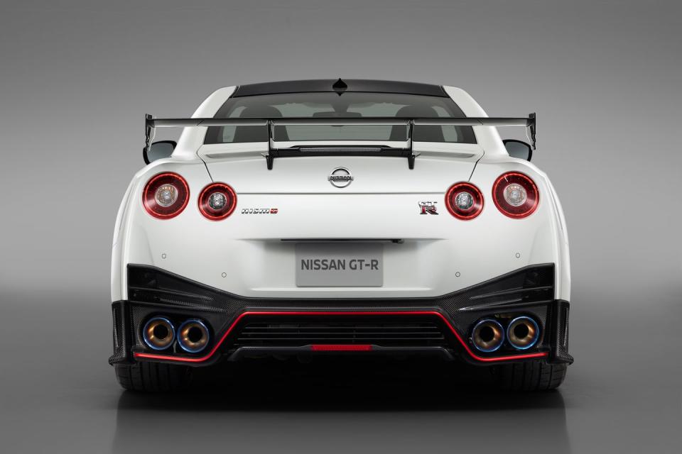 View 2020 Nissan GT-R Photos