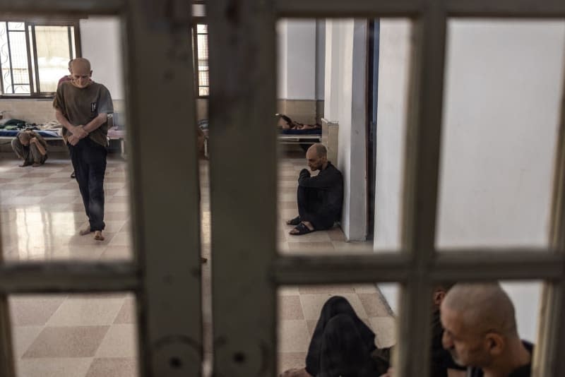 Patients undergoing rehabilitation from substance addiction, are pictured at the anti-addiction unit of the Physicians Across Continents (PAC) hospital in Aleppo. The hospital treats cases of addiction and mental illness in Aleppo Governorate. Anas Alkharboutli/dpa