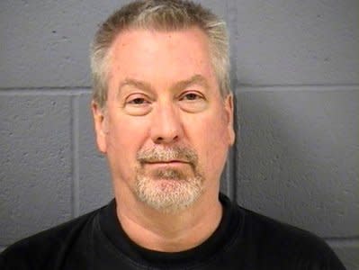 Former police sergeant Drew Peterson is pictured in this booking photo, released by the Will County Sheriff's Office on May 8, 2009. REUTERS/Will County Sheriff's Office/Handout