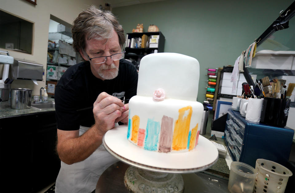 Baker Jack Phillips decorates a cake in his Masterpiece Cakeshop in Lakewood, Colorado U.S. September 21, 2017. Picture taken September 21, 2017. REUTERS/Rick Wilking