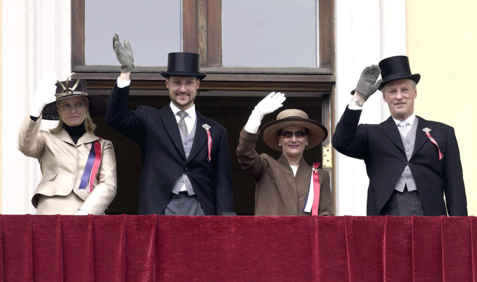 Aunque Tjessem no parecía la elección ideal, los reyes Harald V y Sonia de Noruega aceptaron la relación. Una reciente biografía relata que el monarca siempre tuvo claro que sus hijos se casarían con quien quisieran. (Foto: Julian Parker / Getty Images)