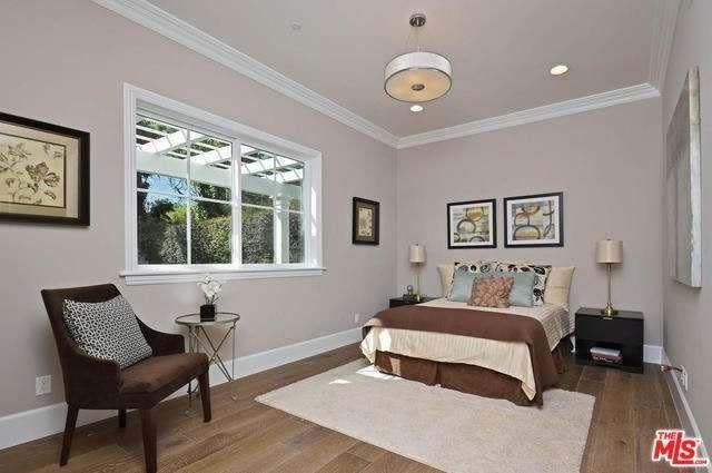 <p>Another one of the home’s bedrooms. (Realtor.com) </p>