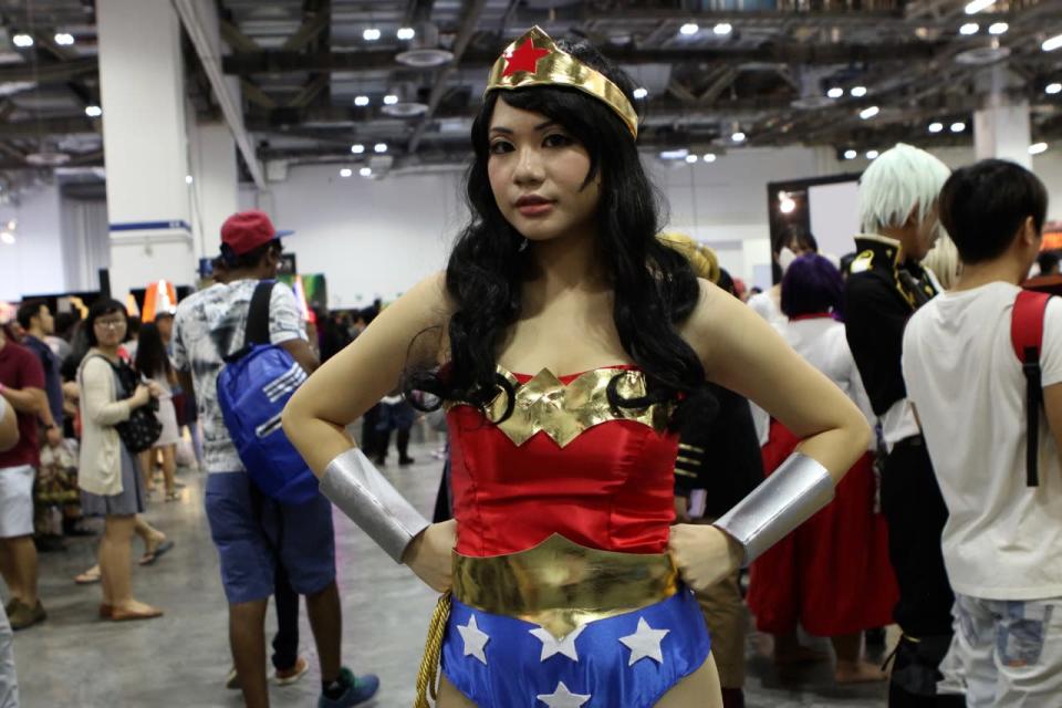 A Wonder Woman cosplayer. (Photo: Sharlene Sankaran/ Yahoo Newsroom)