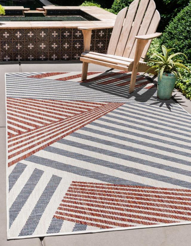 Diamond Brim Outdoor Rug