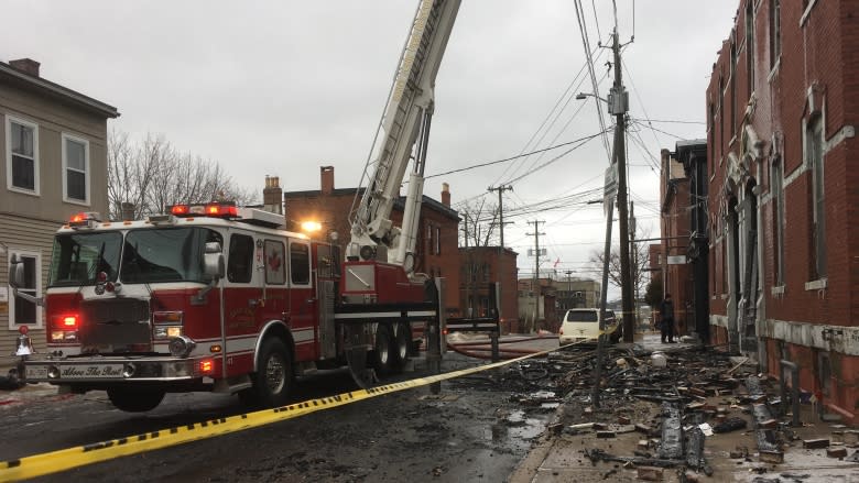 Saint John apartment building destroyed by fire to be torn down