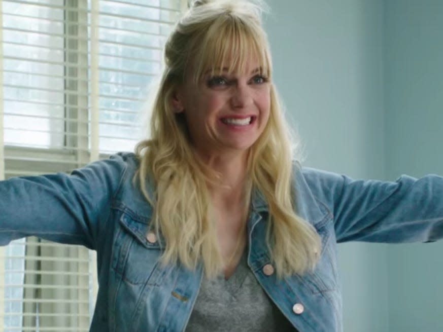 anna faris overboard